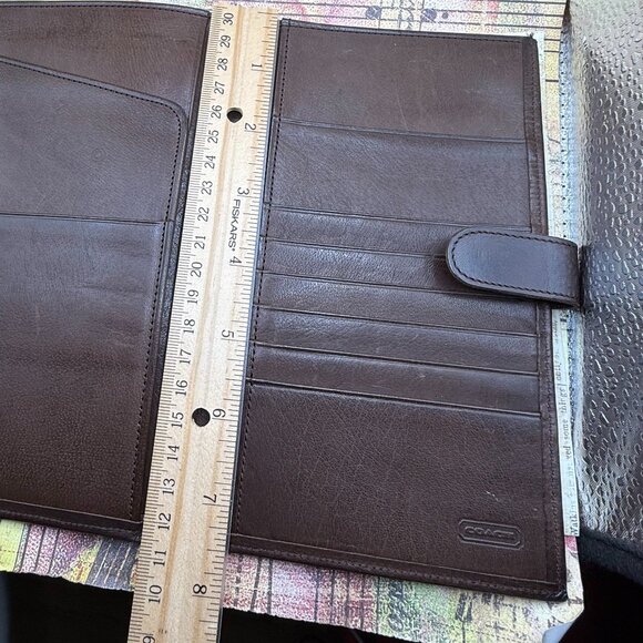 Coach Vintage Dark Brown Leather Bifold Passport Wallet Card Holder Travel - Picture 7 of 7